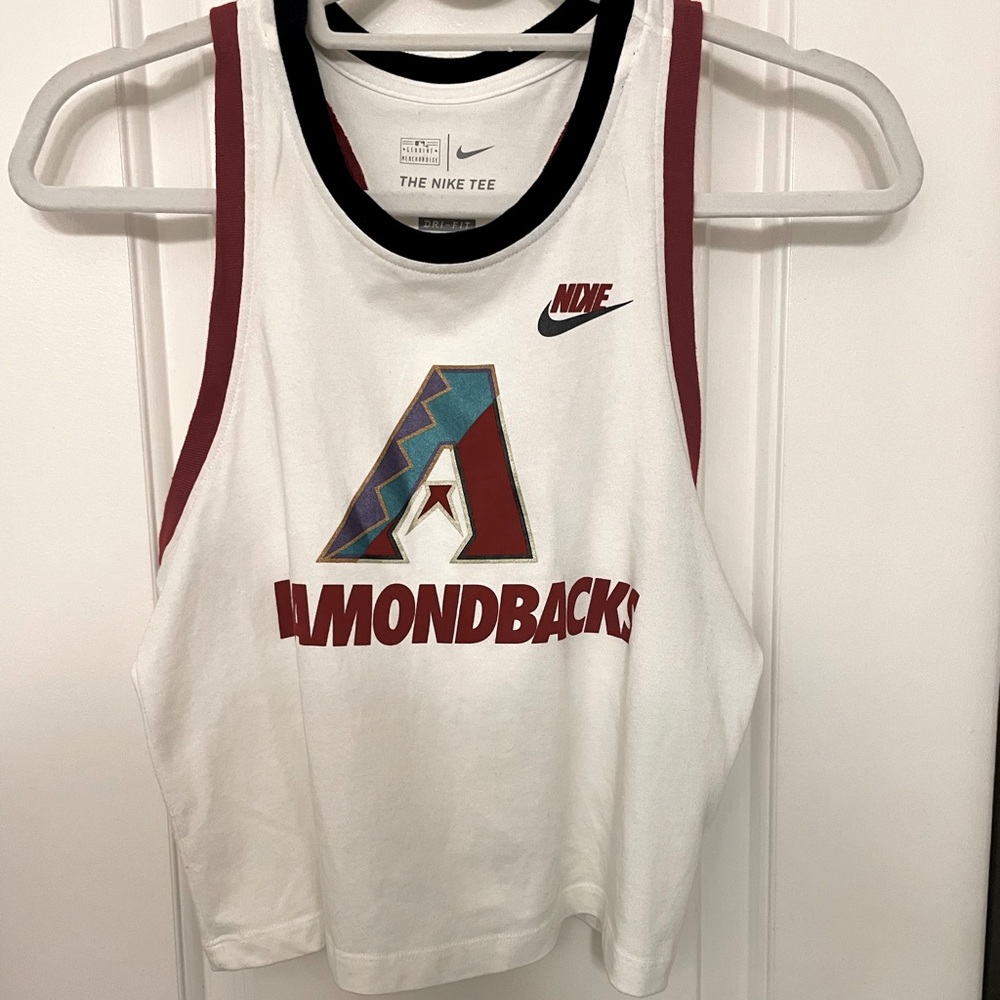 Diamond back crop nike tank size small